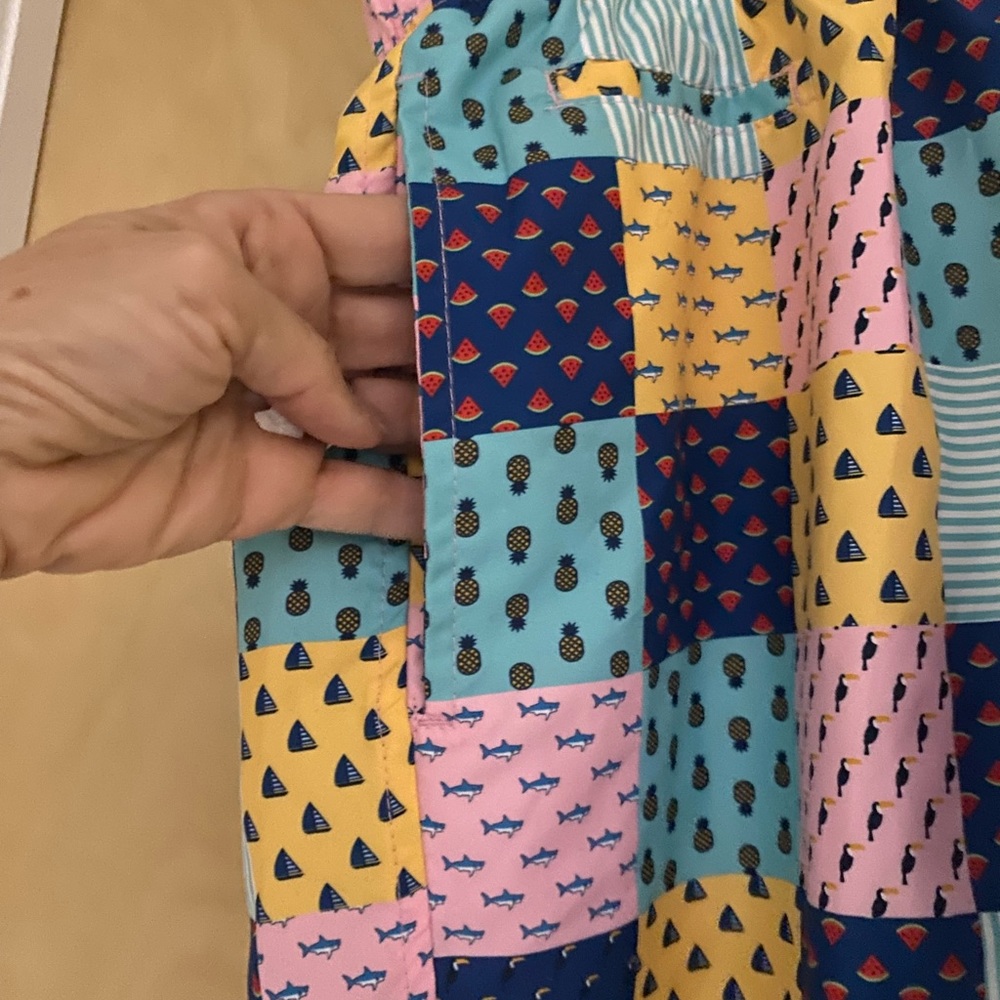 Charleston Threads Mens XXL swim trunks